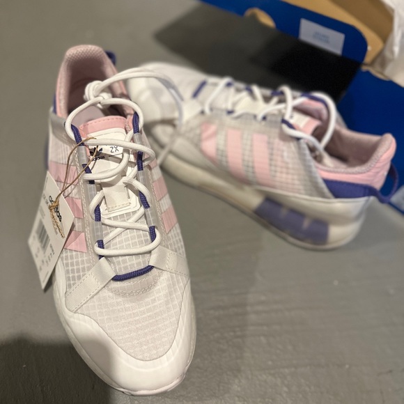 Women’s Adidas ZX 2K Boost Pure W Runners
Brand new - Picture 2 of 6